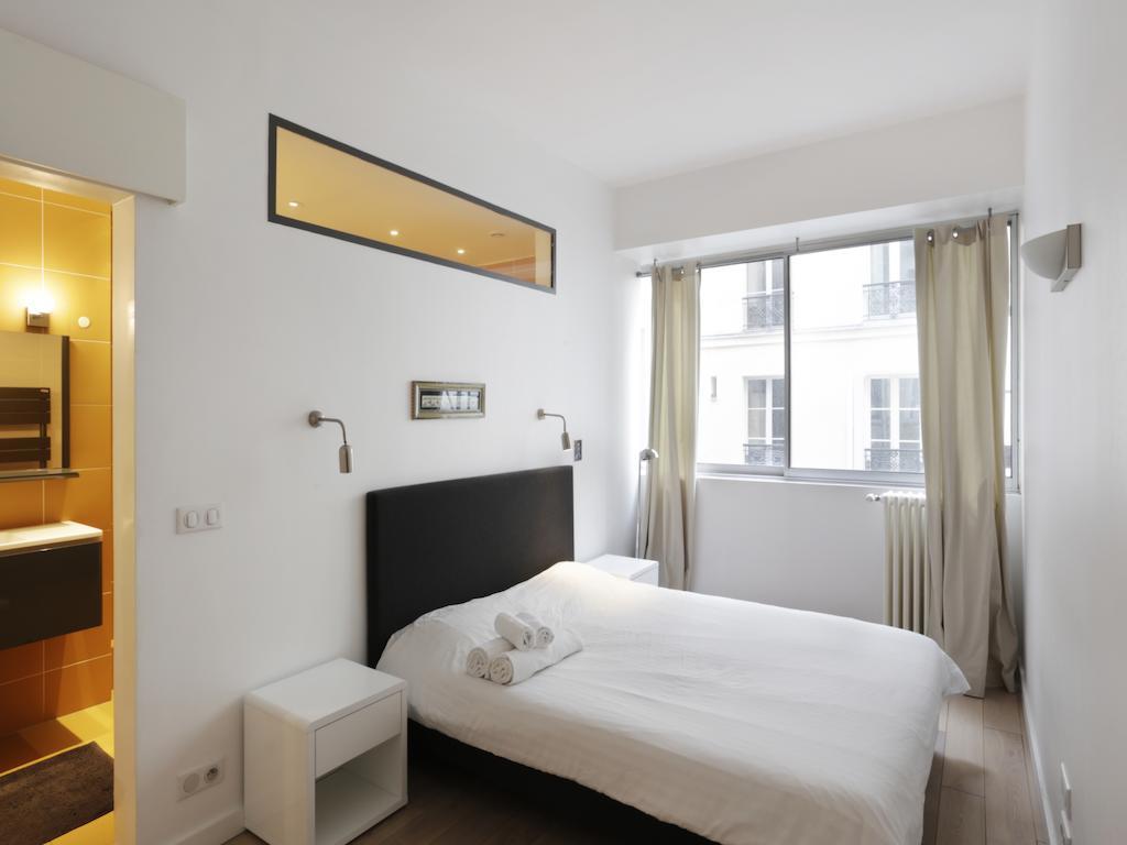 Sleek Apartments Near Saint Germain Paris Rum bild